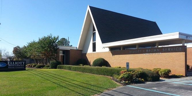 Elliott Brown-service Funeral Home Court Street Moulton Al